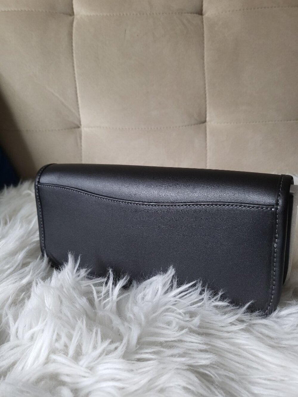 The Coach Originals Dinky Bag in Black and Brass hardware CW641 - Picture 3 of 9